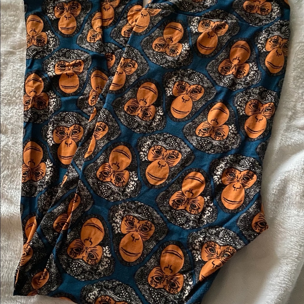 LulaRoe Leggings “Ape” TC